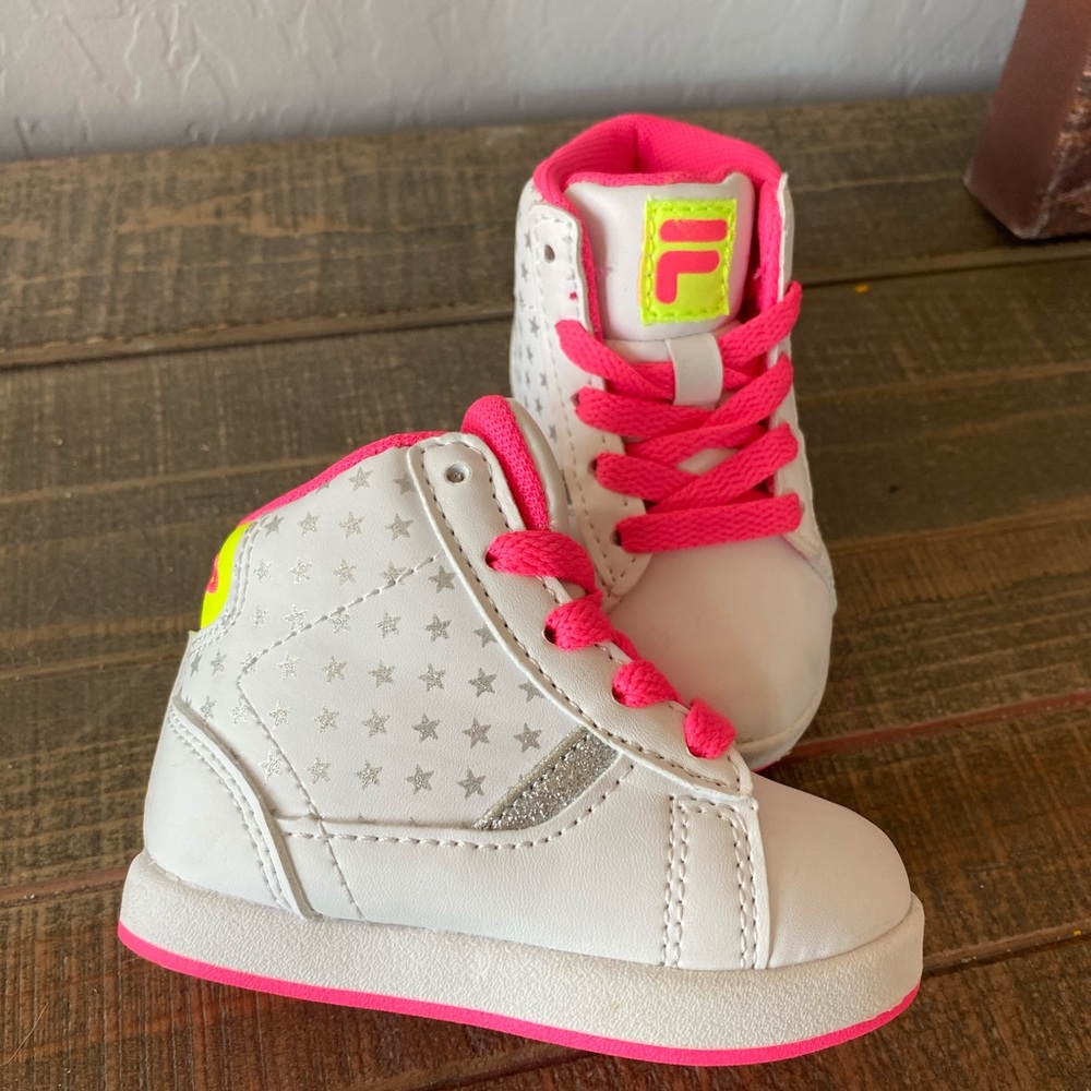 Fila shoes size 4